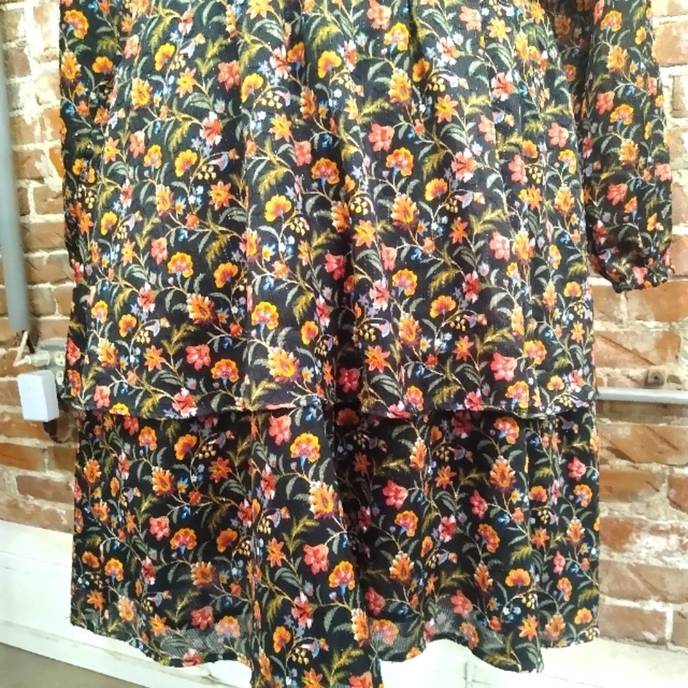Loft Floral Long Sleeved Tiered Keyhole Back Ruffle Dress - Picture 3 of 10